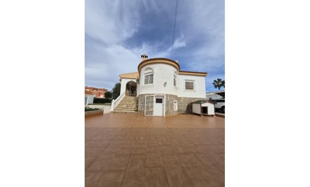 Villa - Venta - Torrevieja - El chaparral