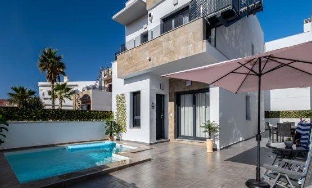 Villa - Venta - Torrevieja - El limonar