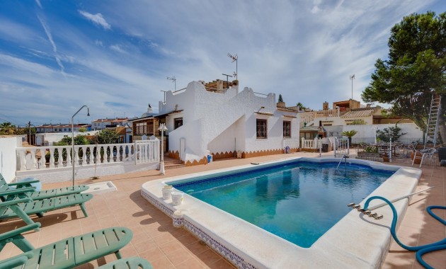 Villa - Venta - Torrevieja - La Siesta - El Salado - Torreta