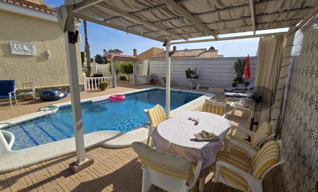 Villa - Venta - Torrevieja - La Siesta - El Salado - Torreta