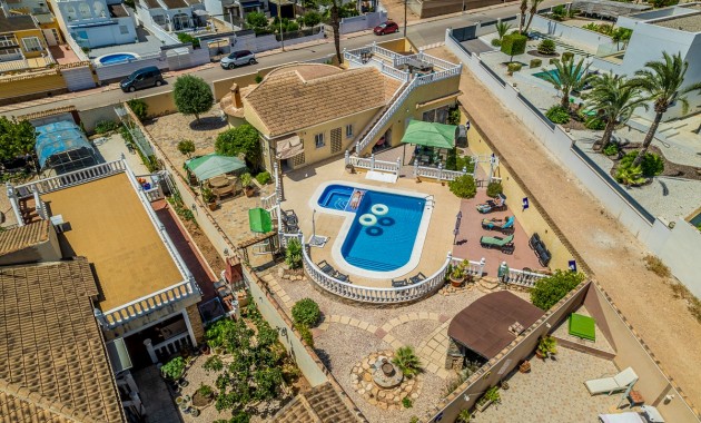Villa - Venta - Torrevieja - La Siesta