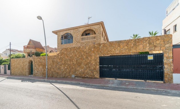 Villa - Venta - Torrevieja - Los altos