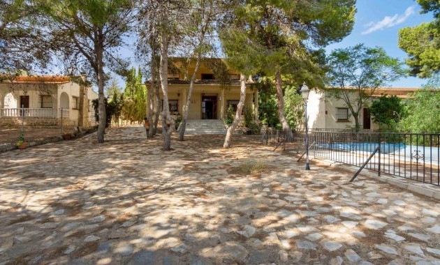 Villa - Venta - Torrevieja - Los Balcones - Los Altos del Edén
