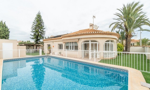 Villa - Verhuur - Orihuela Costa -
                Playa Flamenca