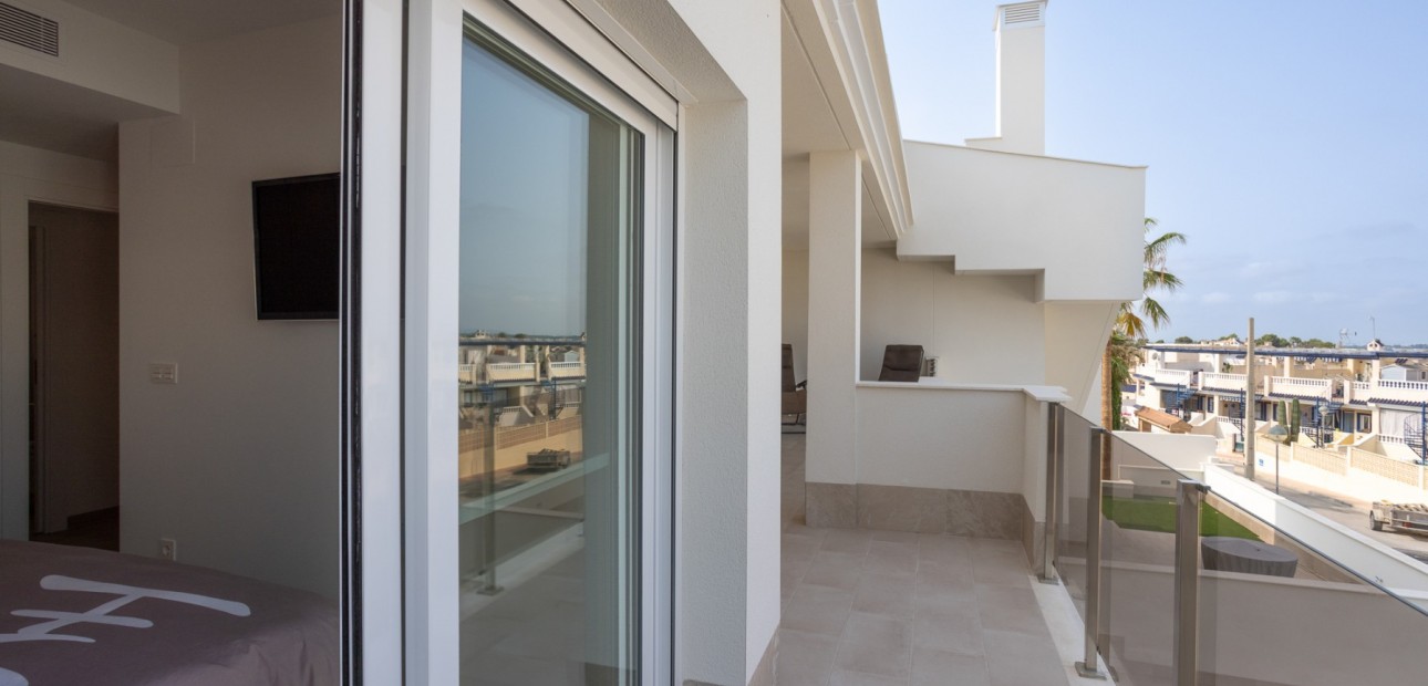 Herverkoop - Appartement / flat -
San Miguel de Salinas - BLUE LAGOON