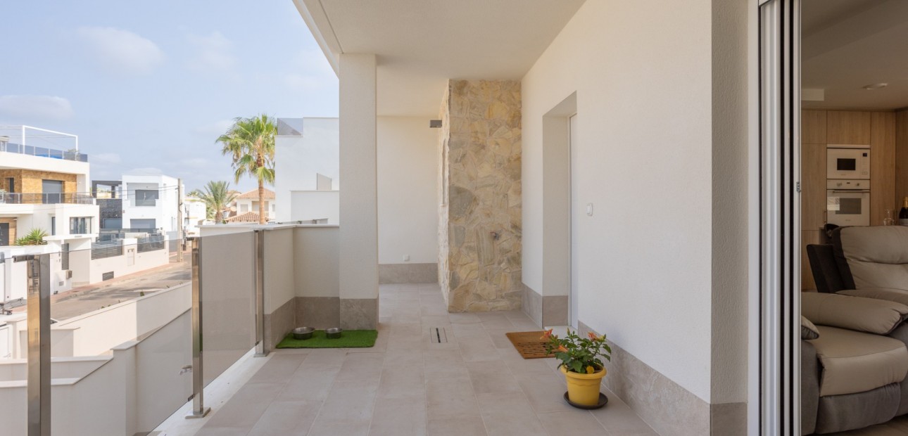 Herverkoop - Appartement / flat -
San Miguel de Salinas - BLUE LAGOON