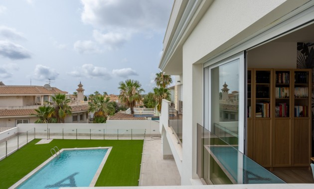 Herverkoop - Appartement / flat -
San Miguel de Salinas - BLUE LAGOON