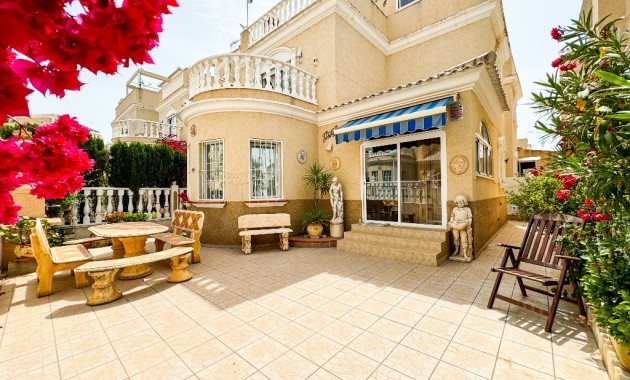 Venta - Semi Detached House -
Los Altos