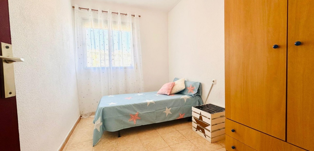 Venta - Apartamento / piso -
Torrevieja - Centro