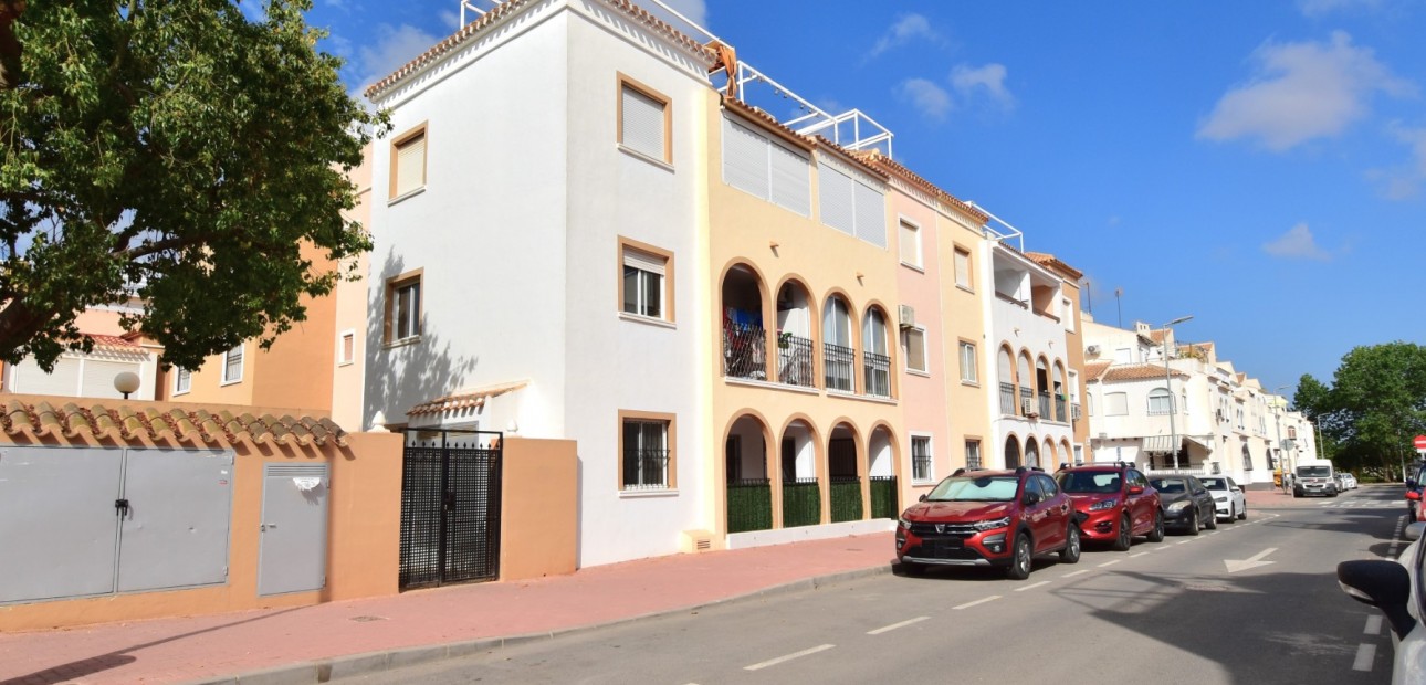 Herverkoop - Appartement / flat -
Torrevieja - Mar Azul