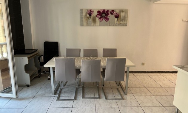 Venta - Apartamento / piso -
Punta Prima - Punta Prima Torrevieja