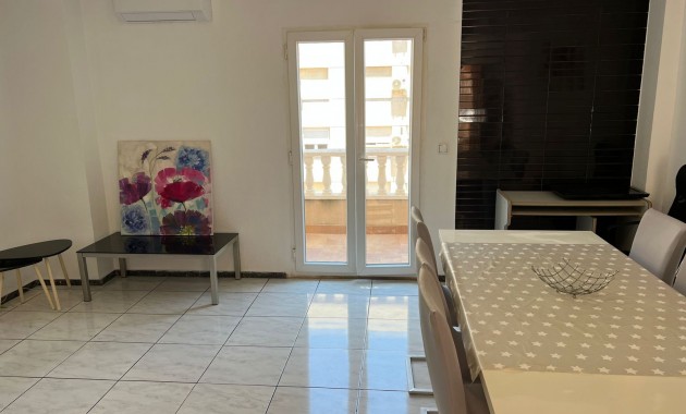 Venta - Apartamento / piso -
Punta Prima - Punta Prima Torrevieja