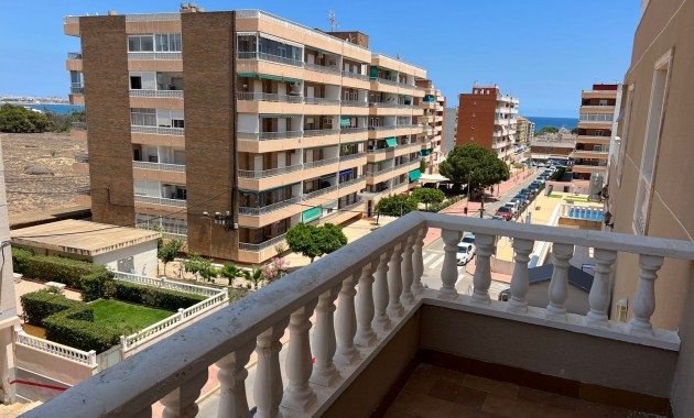 Sale - Apartment / flat -
Punta Prima - Punta Prima Torrevieja