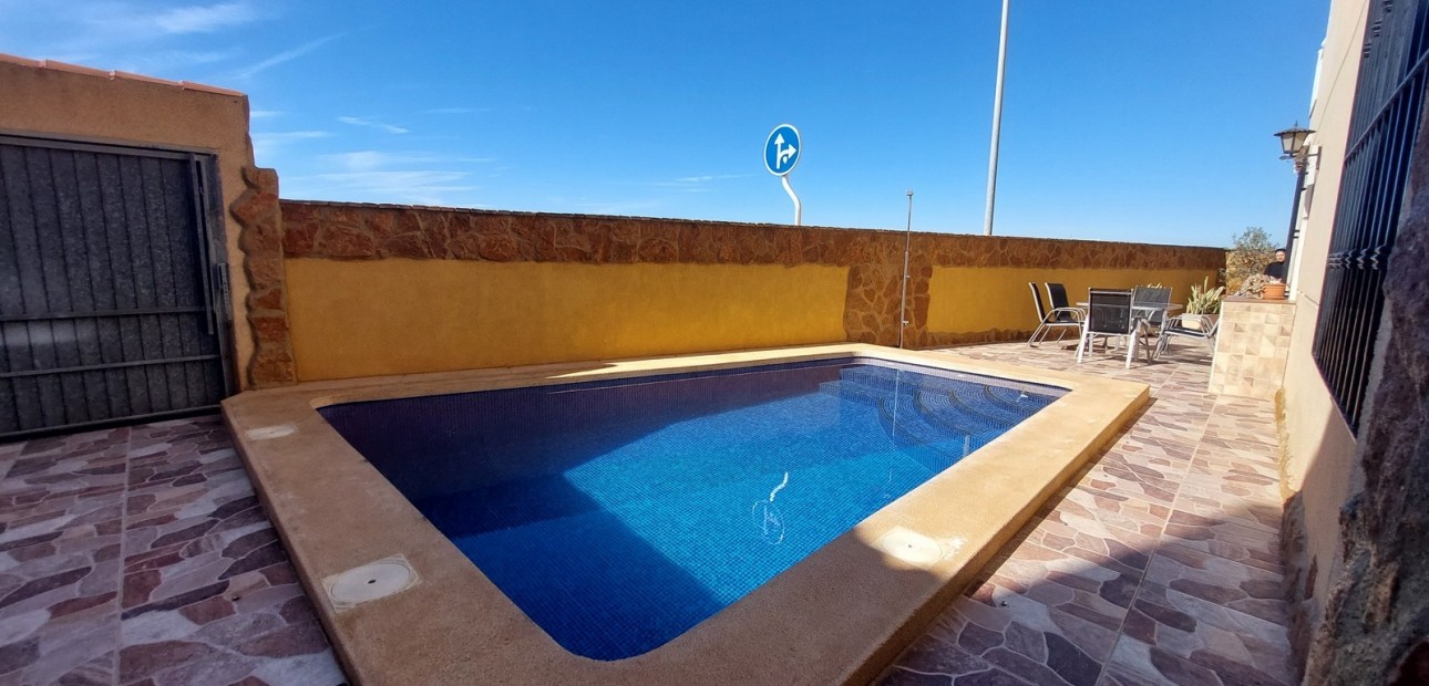 Sale - Semi Detached Villa -
Torre de La Horadada - Torre de La Horadada - Town