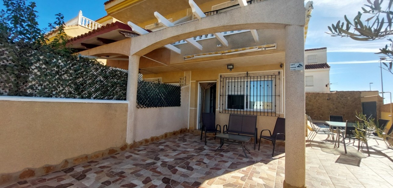 Sale - Semi Detached Villa -
Torre de La Horadada - Torre de La Horadada - Town