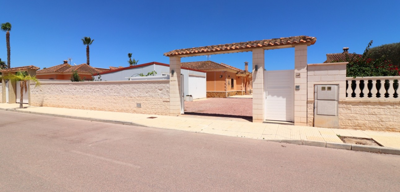 Herverkoop - Detached Villa -
Formentera del Segura - Fincas de La Vega