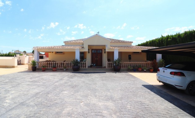 Sale - Country Property -
Almoradí - Heredades - Village