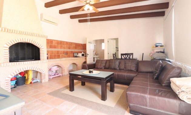 Sale - Country Property -
Almoradí - Heredades - Village