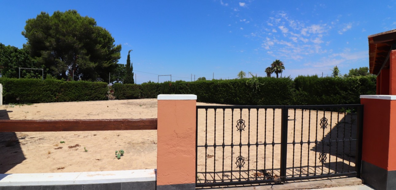 Venta - Country Property -
Almoradí - Heredades - Village