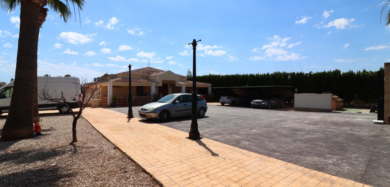 Venta - Country Property -
Almoradí - Heredades - Village