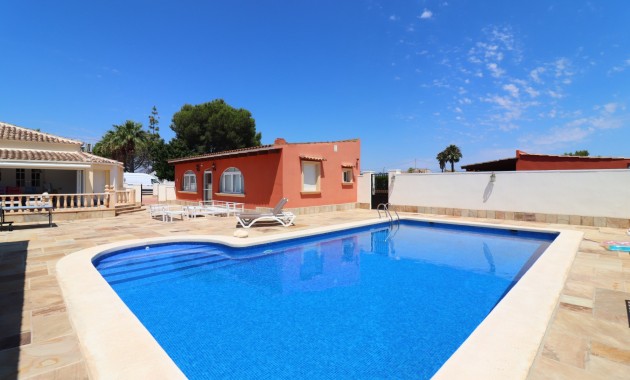 Venta - Country Property -
Almoradí - Heredades - Village