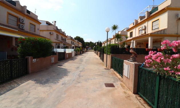 Sale - Townhouse -
Algorfa - Montemar