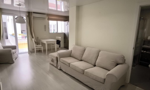 Venta - Flat -
Torrevieja