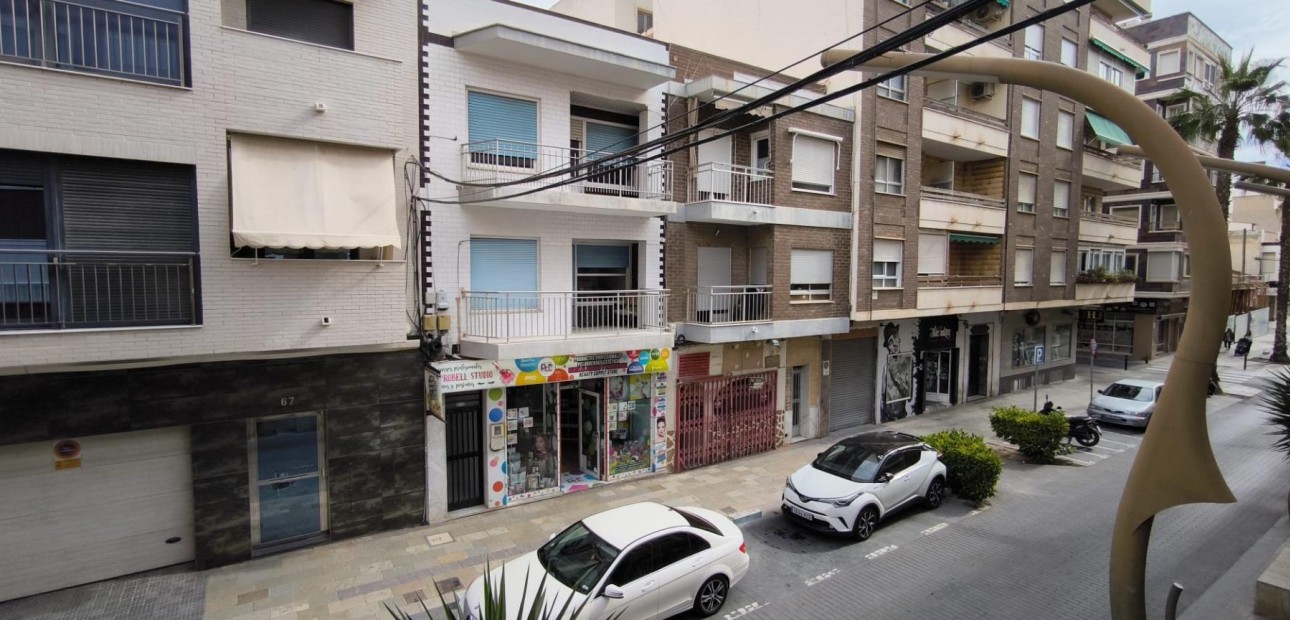 Venta - Flat -
Torrevieja