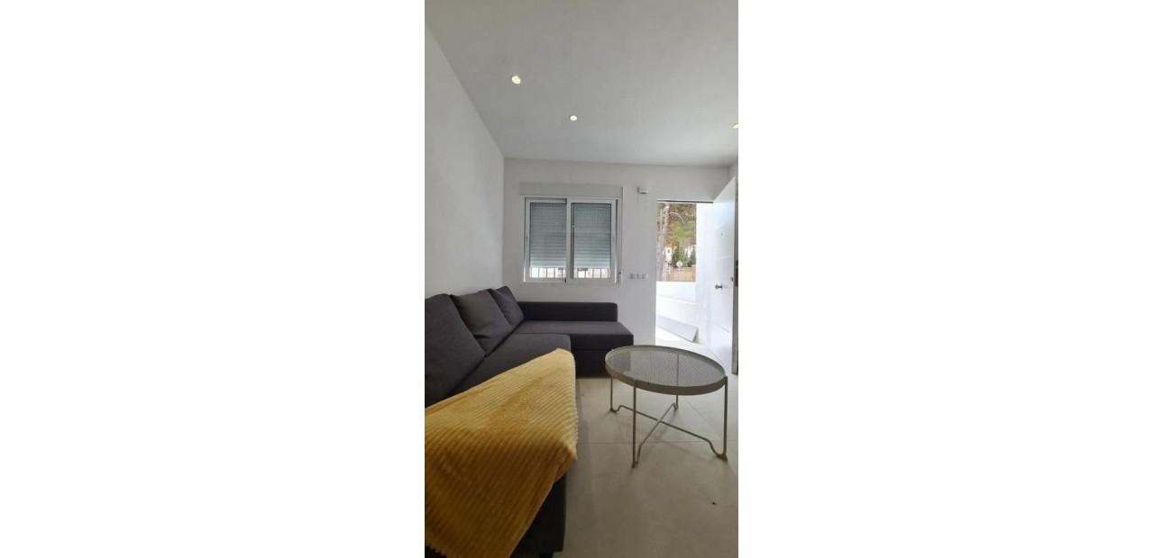 Sale - Terraced house -
Orihuela Costa - Las Filipinas