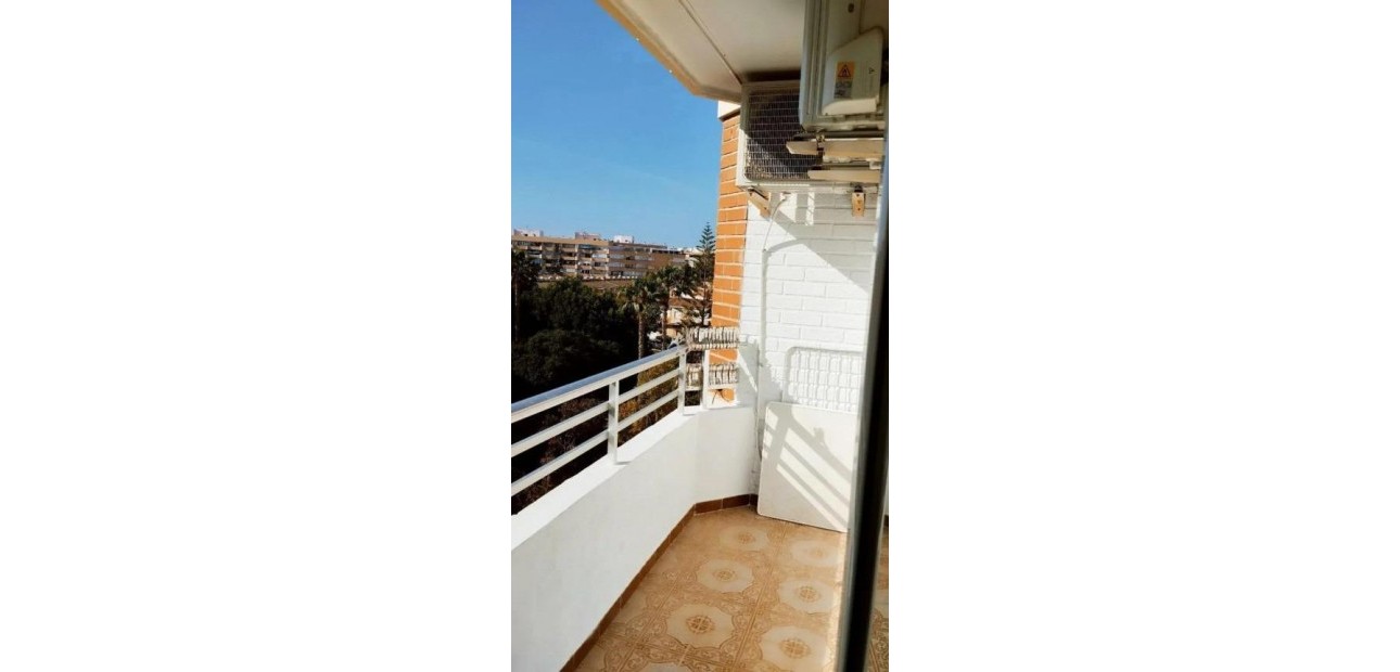 Herverkoop - Flat -
Torrevieja - Acequion