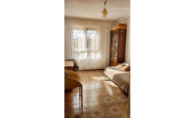 Herverkoop - Flat -
Torrevieja - Acequion