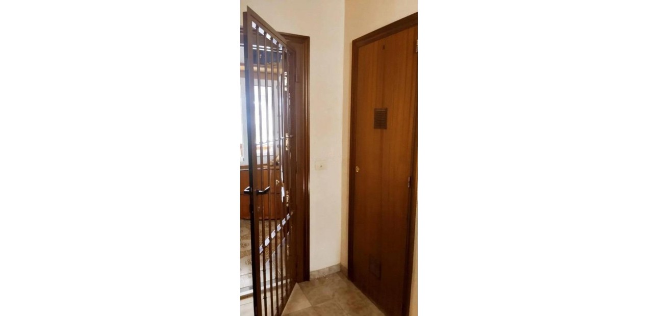 Herverkoop - Flat -
Torrevieja - Acequion