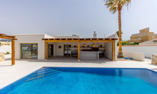 Sale - Villa -
Torrevieja - Torreta Florida