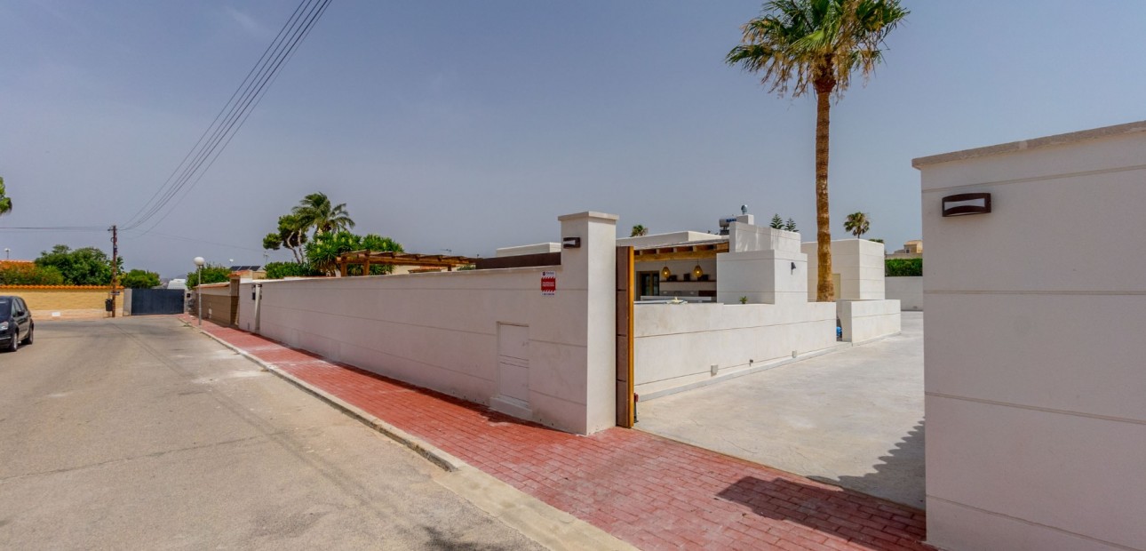 Venta - Villa -
Torrevieja - Torreta Florida