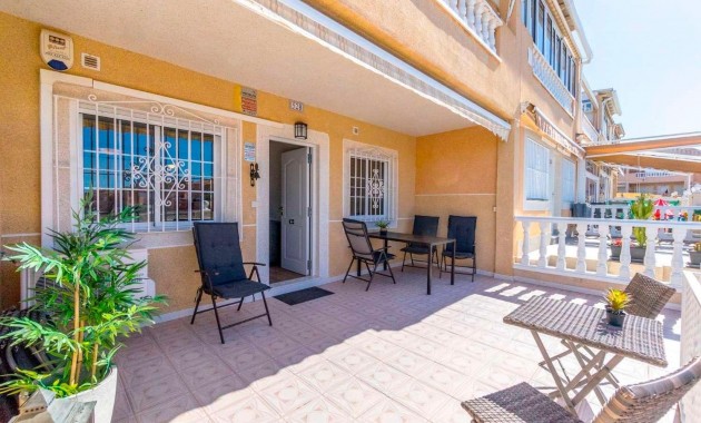 Sale - Bungalow -
Torrevieja - Aguas Nuevas