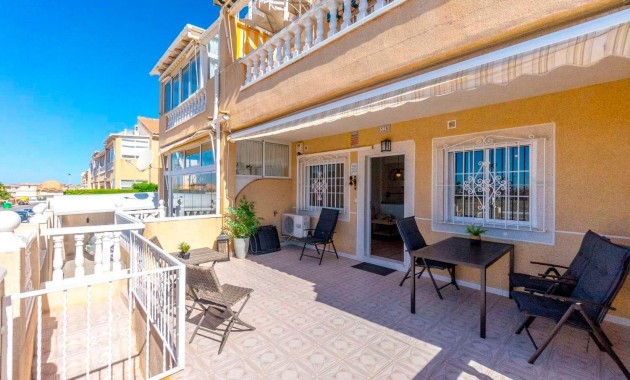 Herverkoop - Bungalow -
Torrevieja - Aguas Nuevas