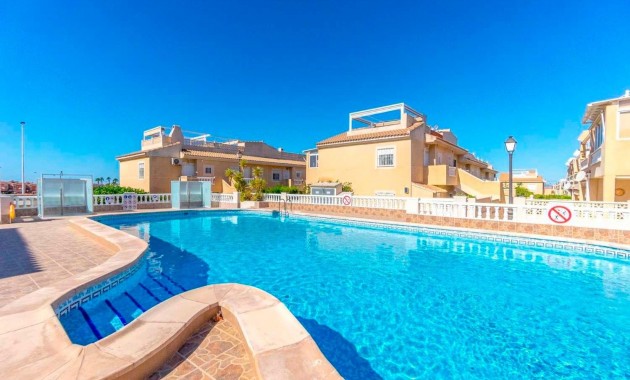 Herverkoop - Bungalow -
Torrevieja - Aguas Nuevas