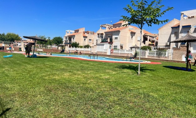 Herverkoop - Bungalow -
Orihuela Costa - Los Dolses