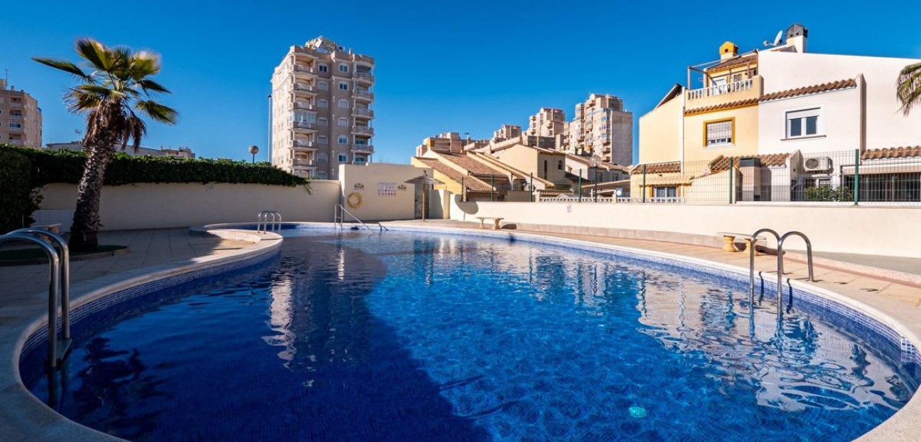 Venta - Terraced house -
Torrevieja - Aguas nuevas 1