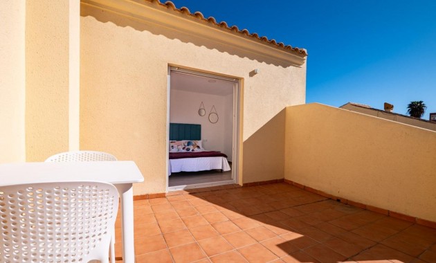 Sale - Terraced house -
Torrevieja - Aguas nuevas 1