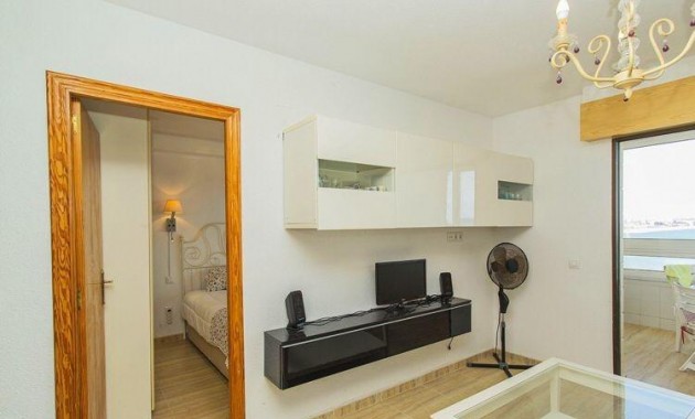 Venta - Apartamento / piso -
Torrevieja - Cabo cervera