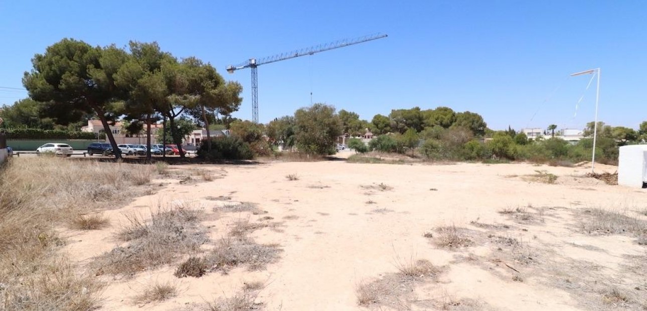 Sale - Plot / Land -
Orihuela Costa - Montezenia