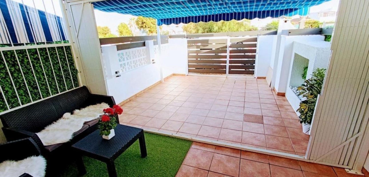 Venta - Bungalow -
Torrevieja - Torreta florida