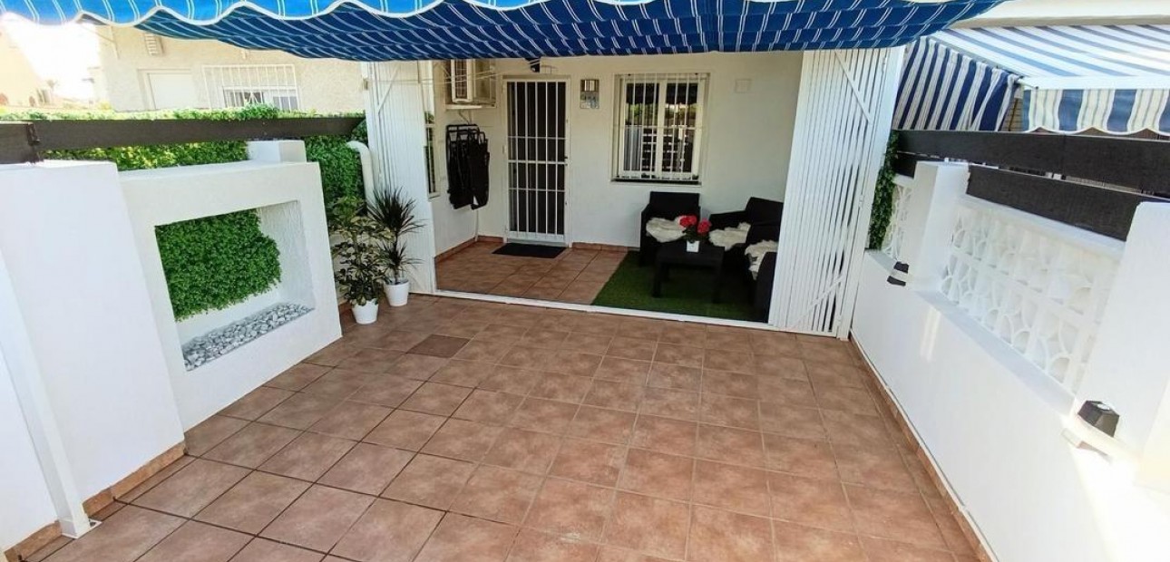 Venta - Bungalow -
Torrevieja - Torreta florida