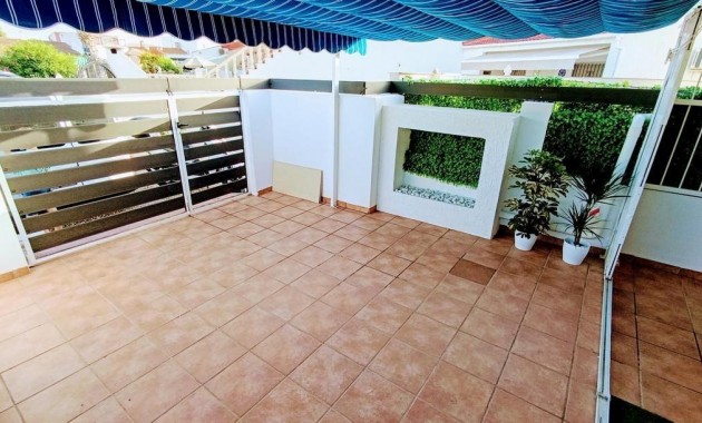 Sale - Bungalow -
Torrevieja - Torreta florida