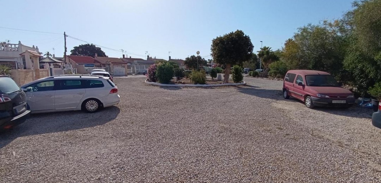 Herverkoop - Bungalow -
Torrevieja - Torreta florida