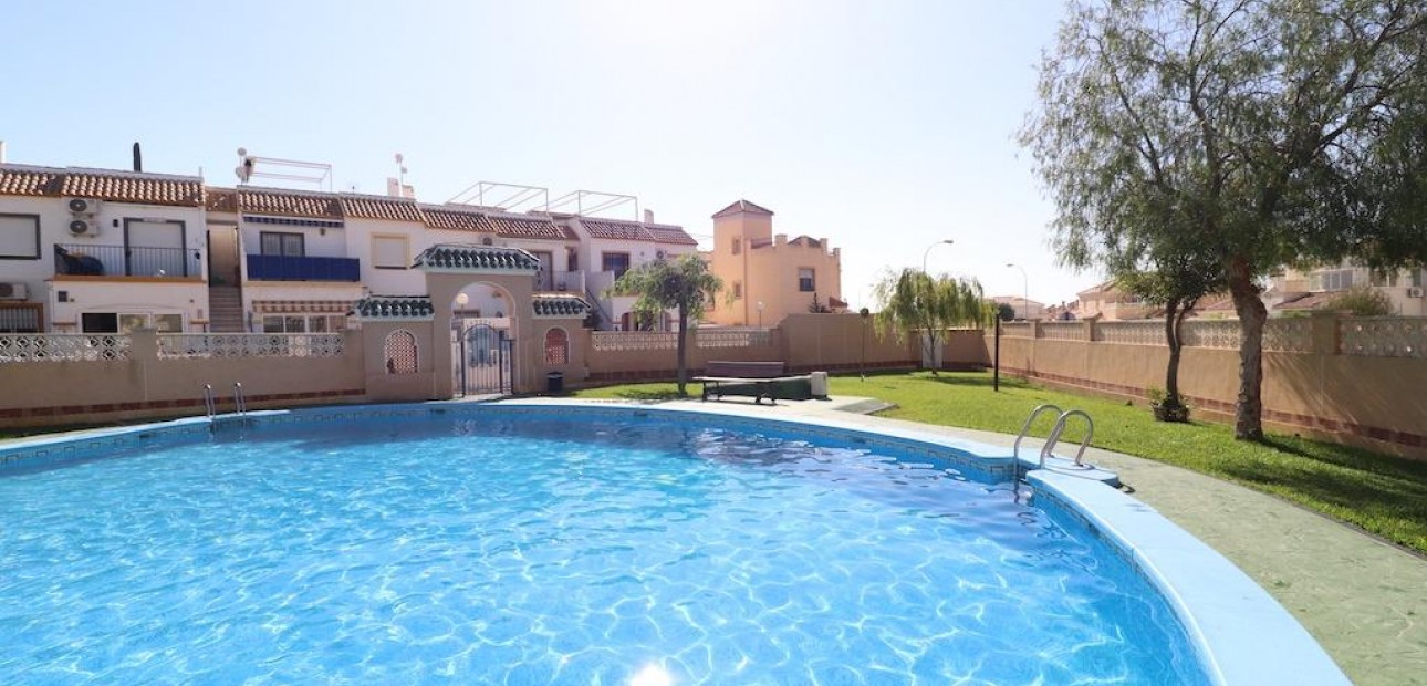 Venta - Bungalow -
Orihuela Costa - Playa Flamenca Norte