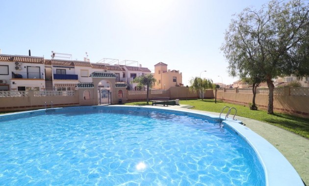 Sale - Bungalow -
Orihuela Costa - Playa Flamenca Norte