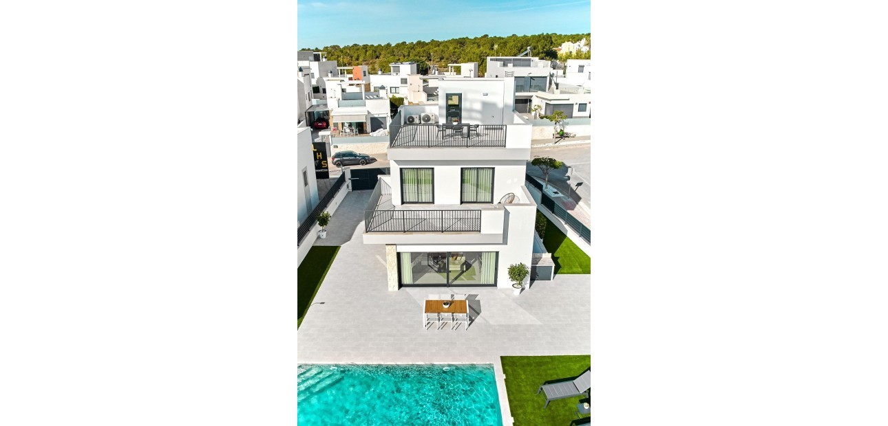 Nueva construcción  - Villa -
San Miguel de Salinas - Cerro del Sol