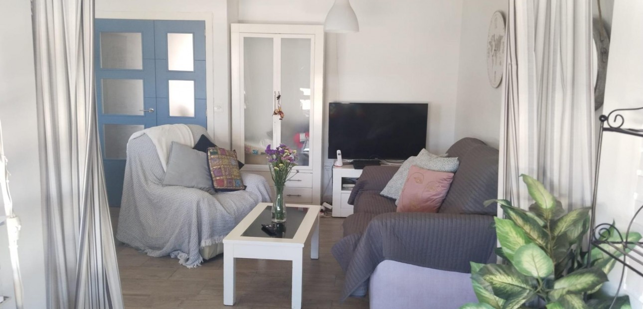 Sale - Apartment / flat -
Catral - CENTRO